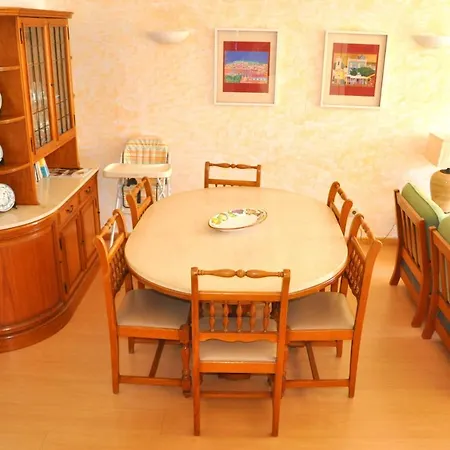 Stylish And Well-equipped, Private Pool, Close To Amenities, Free Ac And Wifi * Quarteira