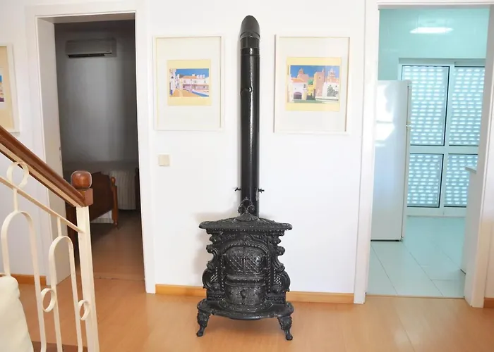 Semesterbostad Stylish And Well-equipped, Private Pool, Close To Amenities, Free Ac And Wifi Quarteira