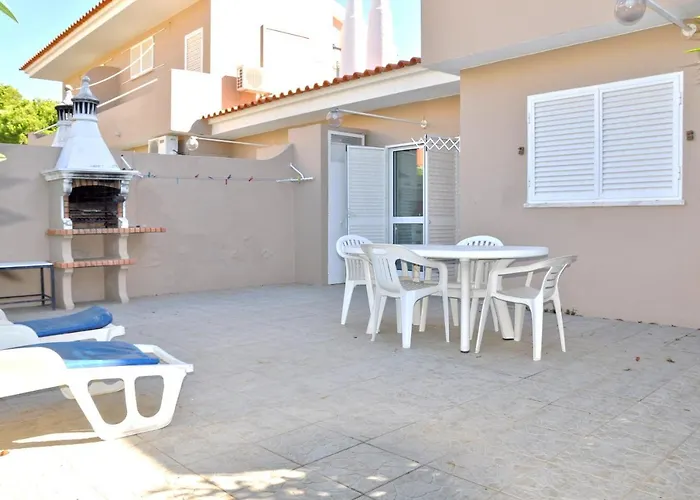 Stylish And Well-equipped, Private Pool, Close To Amenities, Free Ac And Wifi