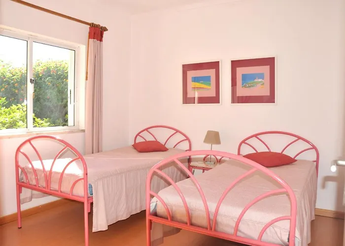 Stylish And Well-equipped, Private Pool, Close To Amenities, Free Ac And Wifi Nyaraló Quarteira